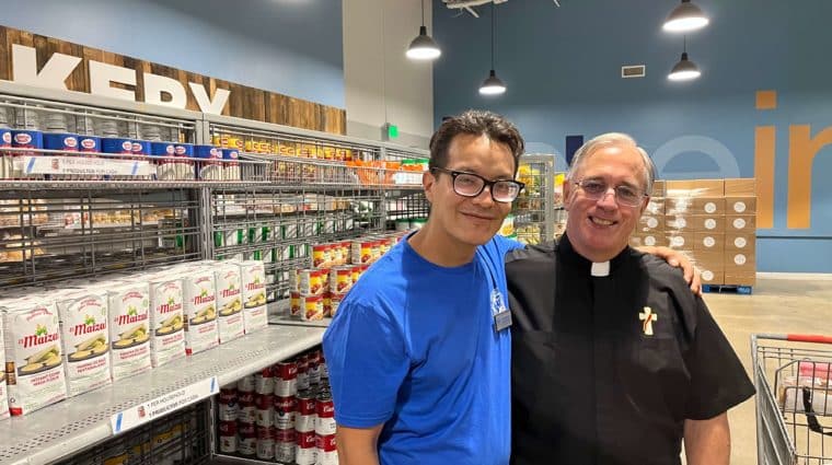 Deacon Bill Boyd and Assistant Food Pantry Manager Valentin Chagolla-Duran